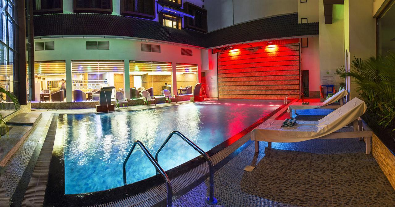 Hill Palace Hotel & Spa Kochi Exterior foto
