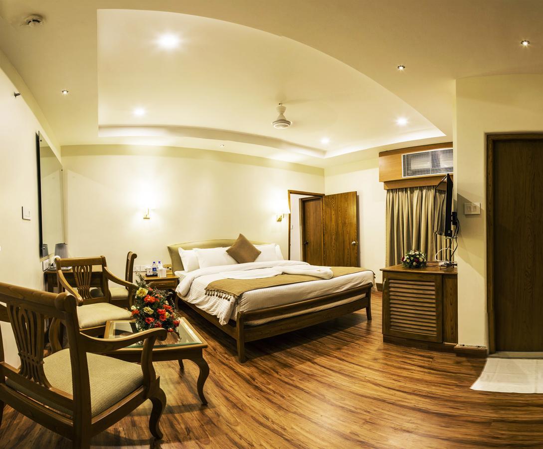 Hill Palace Hotel & Spa Kochi Exterior foto